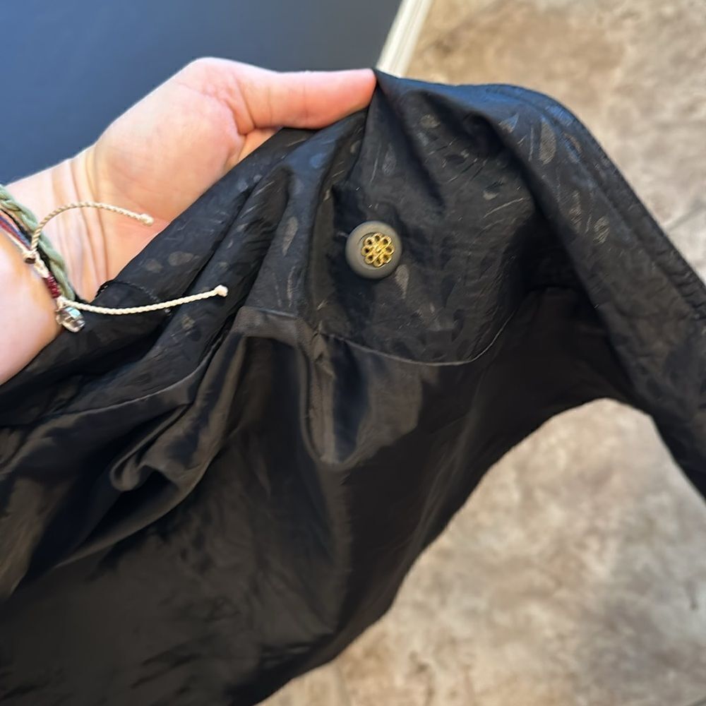 Like new Portrait vintage rain coat - Picture 8 of 11